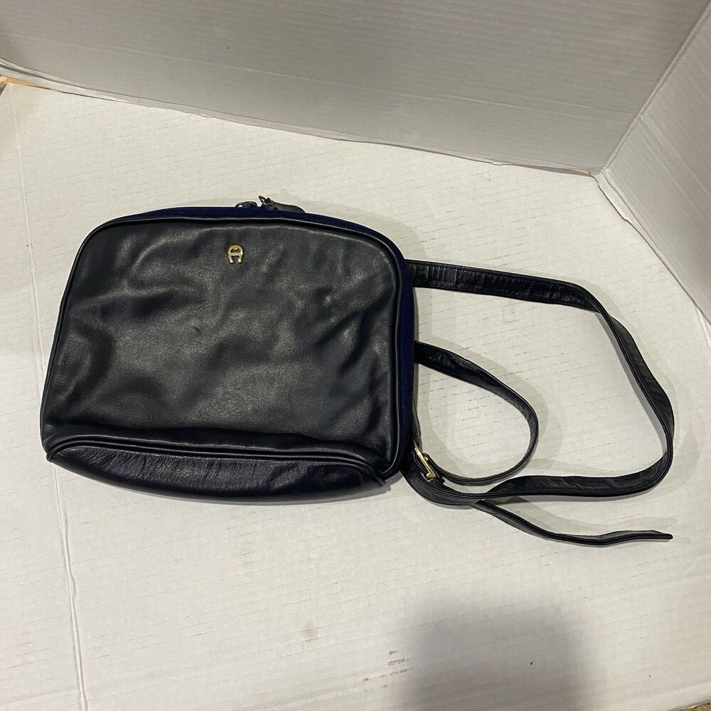 Vintage Etienne Aigner Navy Blue Leather Crossbody Camera Bag Style Purse